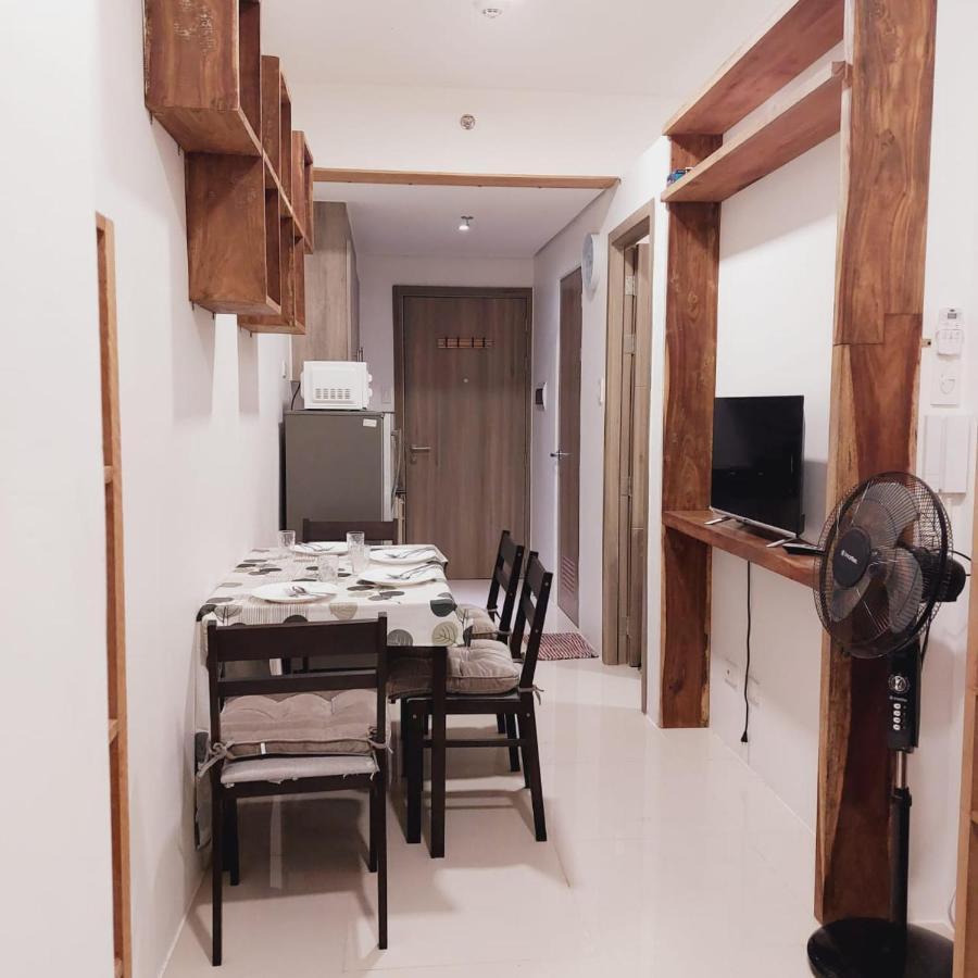 One Bedroom Condo Unit Fame Residences Manila Esterno foto