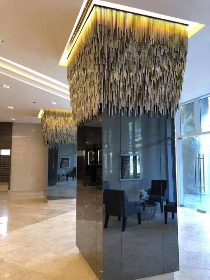 One Bedroom Condo Unit Fame Residences Manila Esterno foto