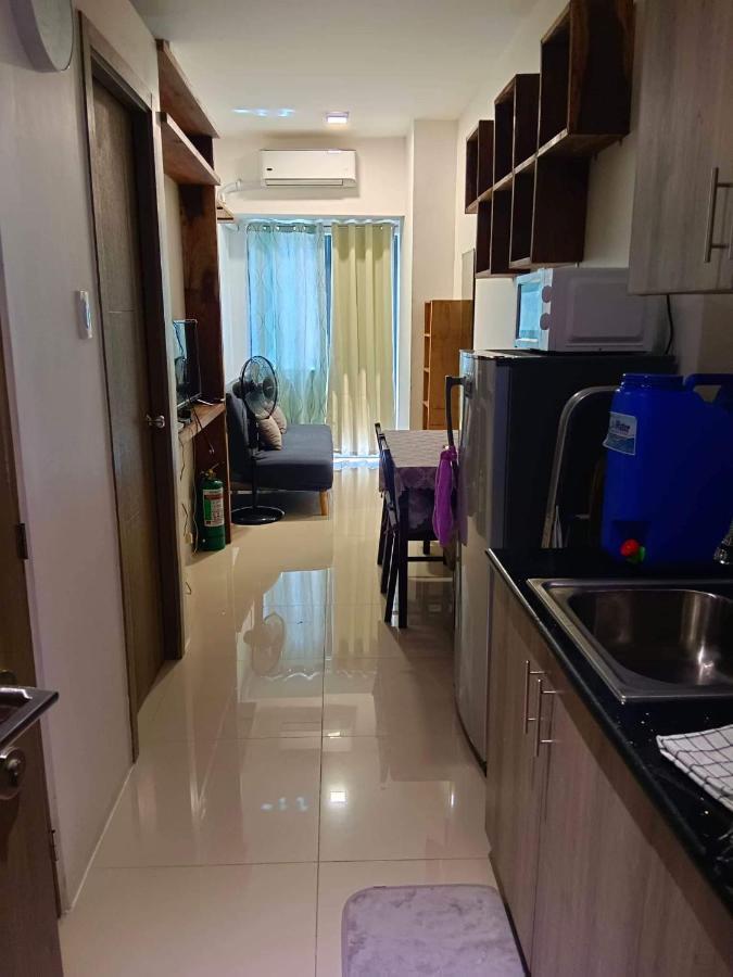 One Bedroom Condo Unit Fame Residences Manila Esterno foto